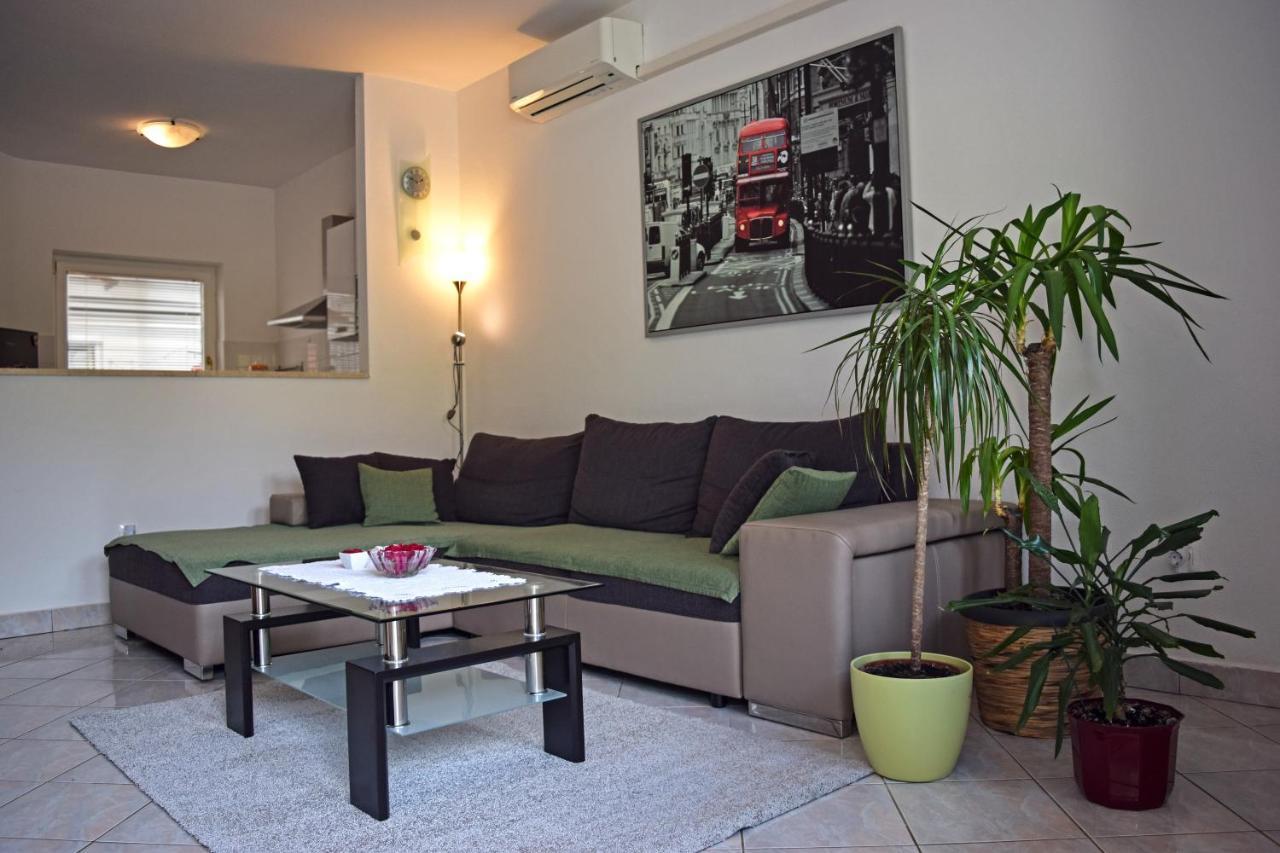 Loki'S Dream Apartment Pula Exterior photo